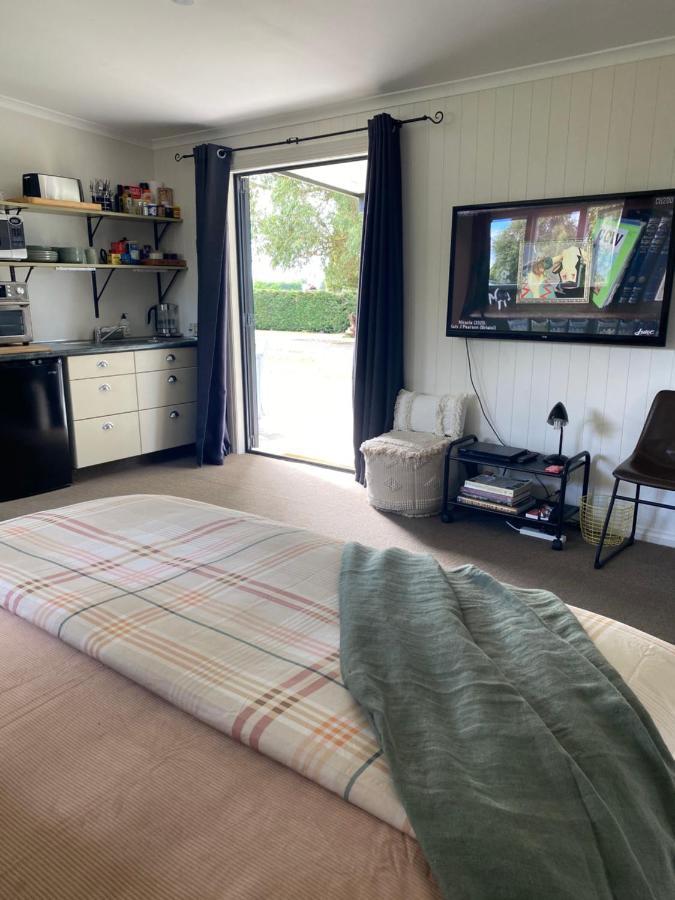 Glenie Cottage Bnb Guesthouse Тімару Екстер'єр фото